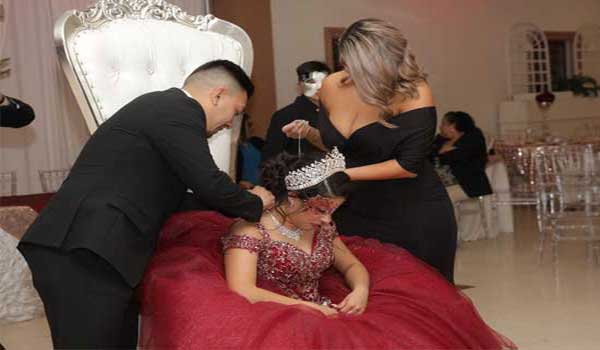 Que padrinos son para quinceanos que hace un padrino fiesta de Quinceanera contratar grupo musical starmedios